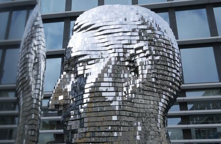 HepcoMotion - Deimos Rotating Art Installation