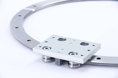 HepcoMotion - Welding-robot manufacturer Nanosystec relies on HepcoMotion’s guidance system