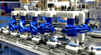 HepcoMotion - DTS2 working alongside Yaskawa Robots