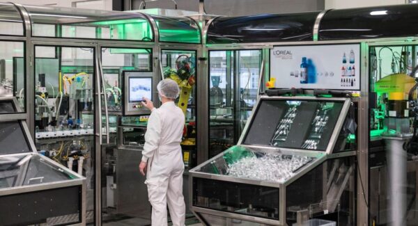 HepcoMotion - How L’Oréal Reduced Throughput Time From 10 Hours to 15 Minutes