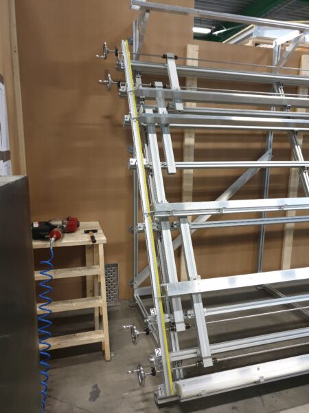 HepcoMotion - Pallet making machine produces pallets 8 minutes quicker